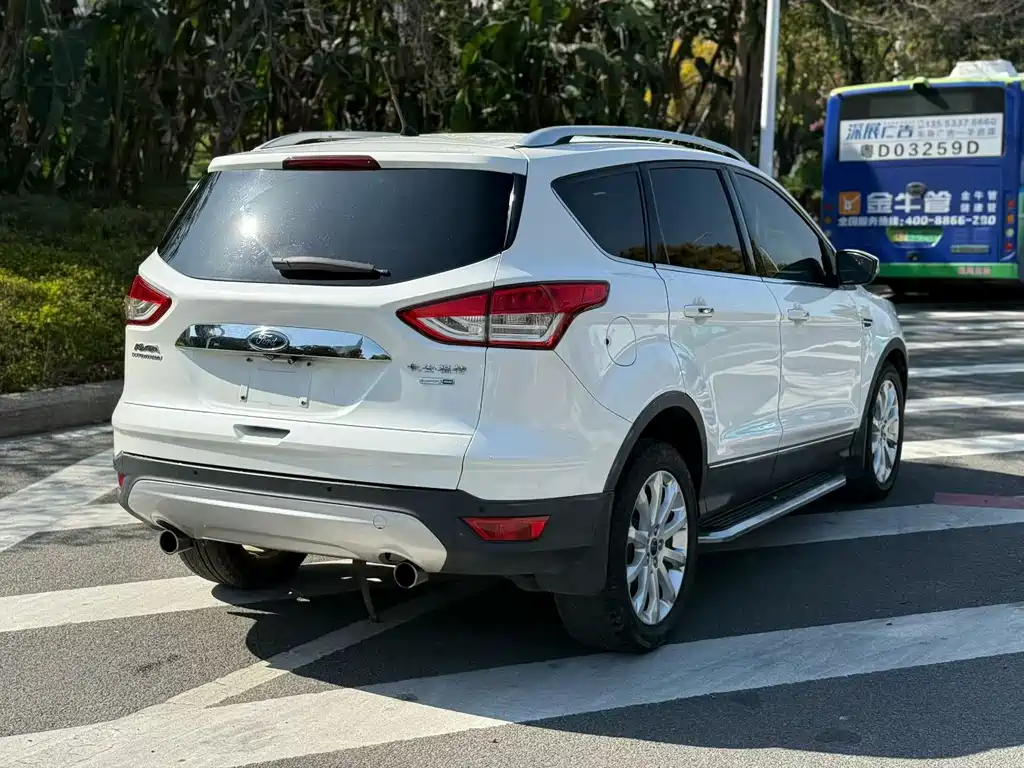 Ford Kuga 2014 — фото 9