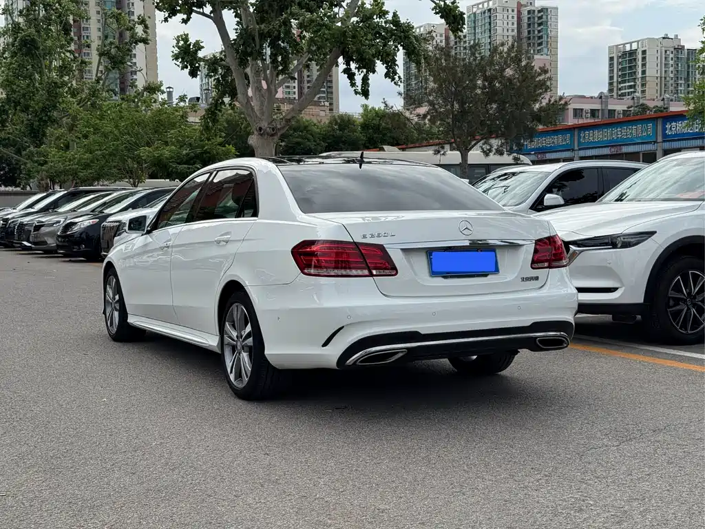 Mercedes-Benz E-Class 2015 — фото 3