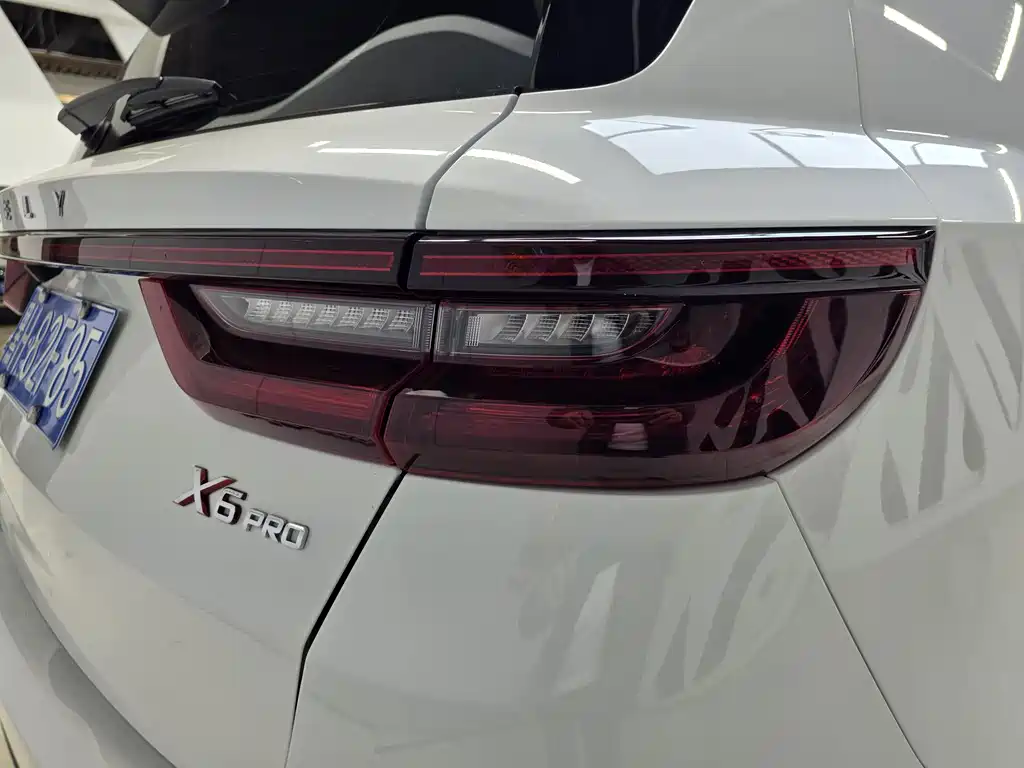 Geely Vision X6 2022 — фото 8