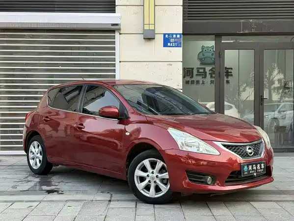 Nissan Tiida 2014