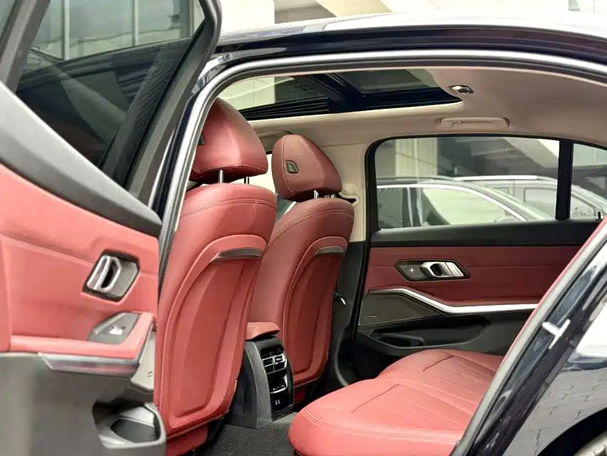 BMW 3 Series 2023