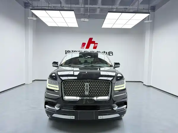 Lincoln Navigator 2021