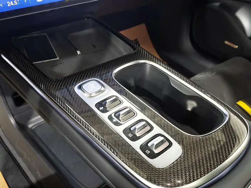 Xiaomi SU7 Ultra 2025 — фото 11