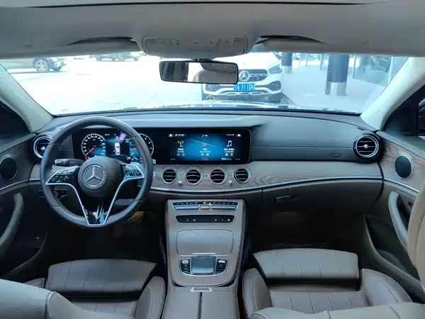 Mercedes-Benz E-Class 2023