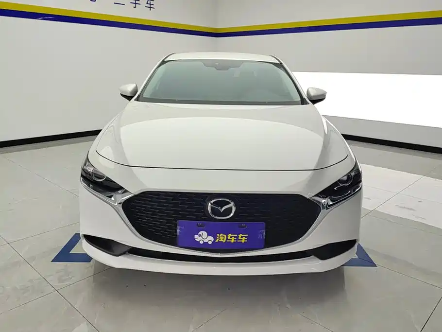 Mazda 3 Axela 2022