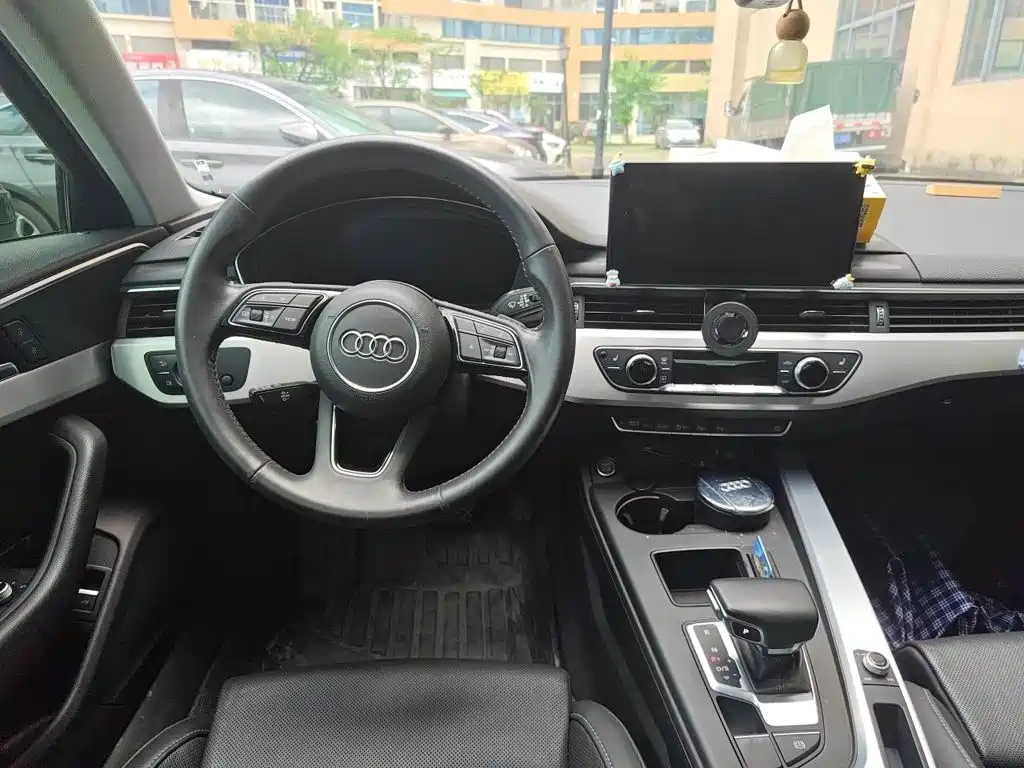 Audi A4L 2020 — фото 10
