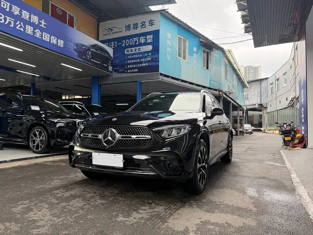 Mercedes-Benz GLC 2023
