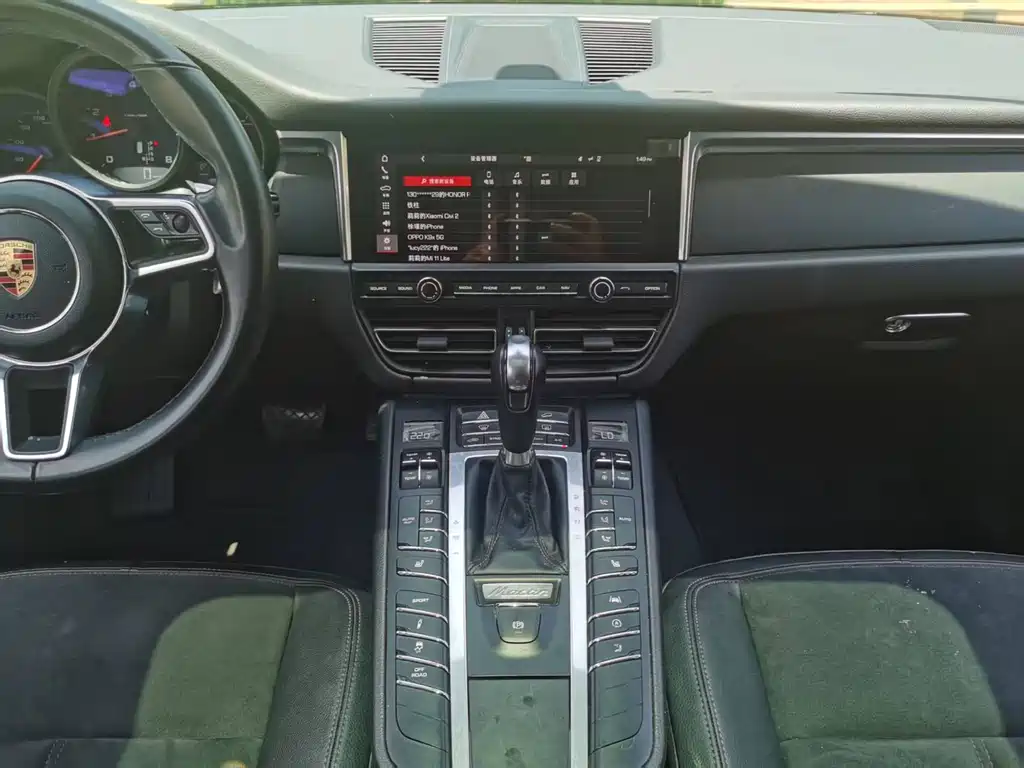 Porsche Macan 2019 — фото 19