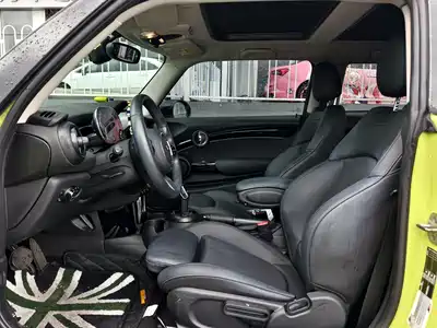 MINI MINI 2023