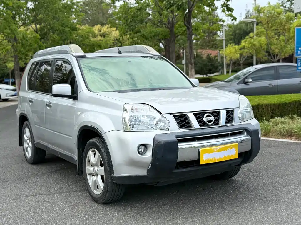 Nissan X-Trail 2011 — фото 3