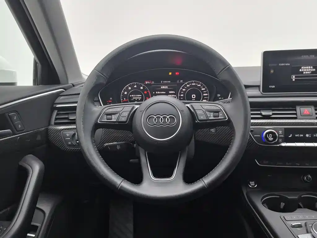 Audi A4L 2019 — фото 11