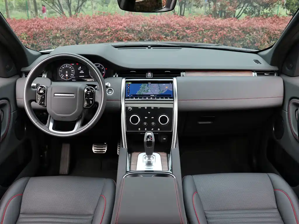 Land Rover Discovery Sport 2021 — фото 8