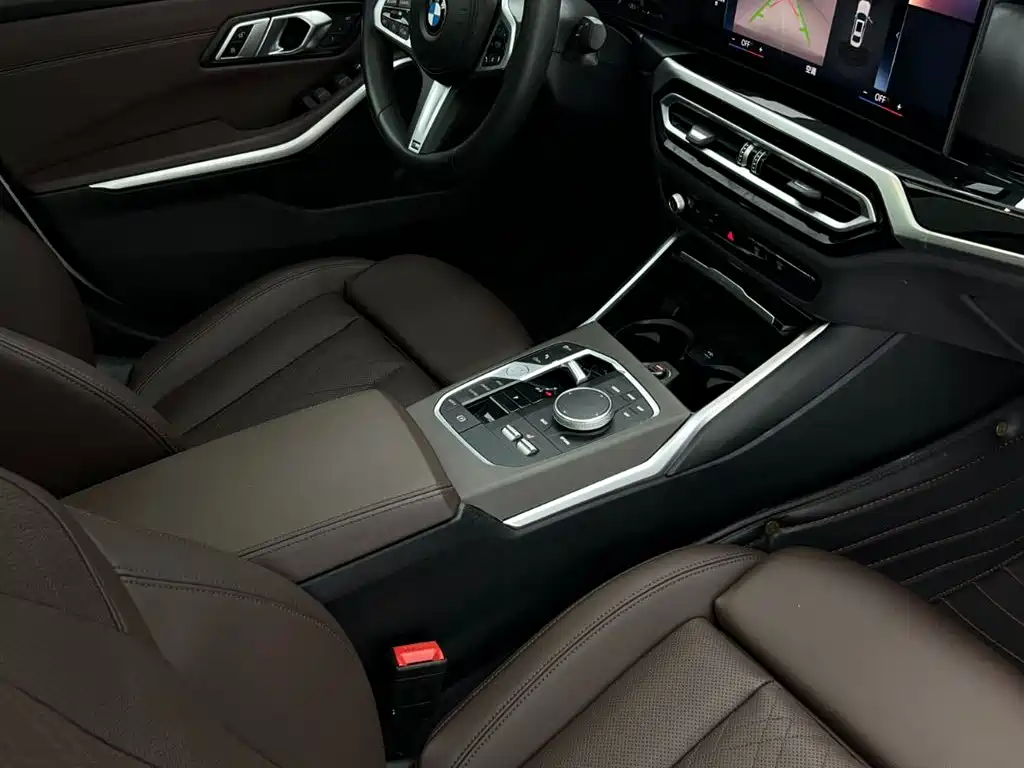 BMW 3 Series 2023 — фото 17