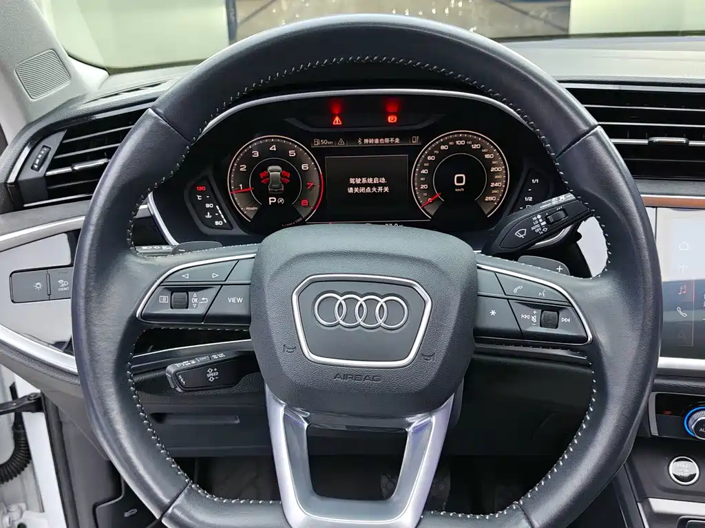 Audi Q3 2022 — фото 13