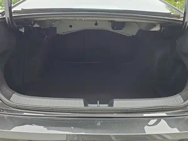 Volkswagen Sagitar 2022