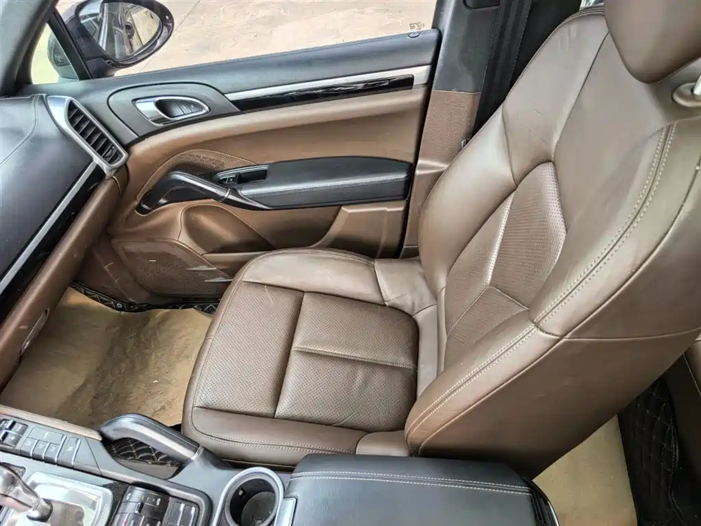Porsche Cayenne 2016 — фото 14
