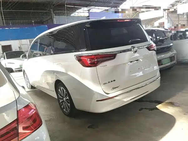 Buick GL8 2021