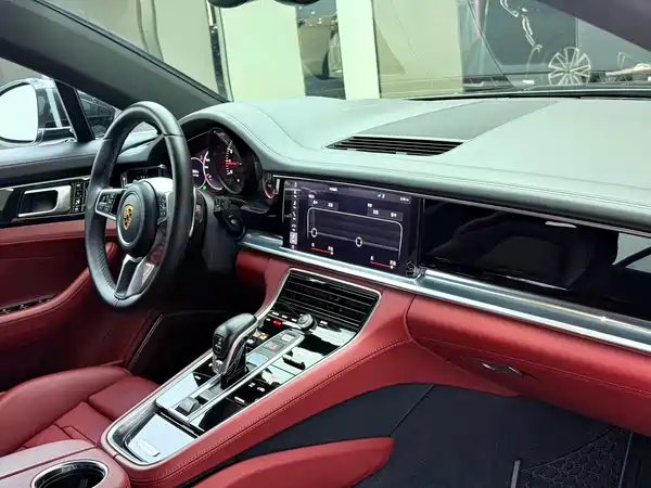 Porsche Panamera 2020