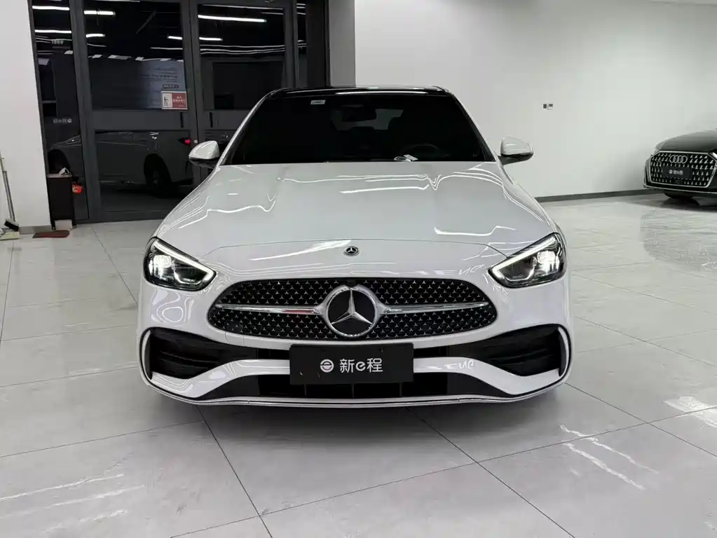 Mercedes-Benz C-Class 2023 — фото 2