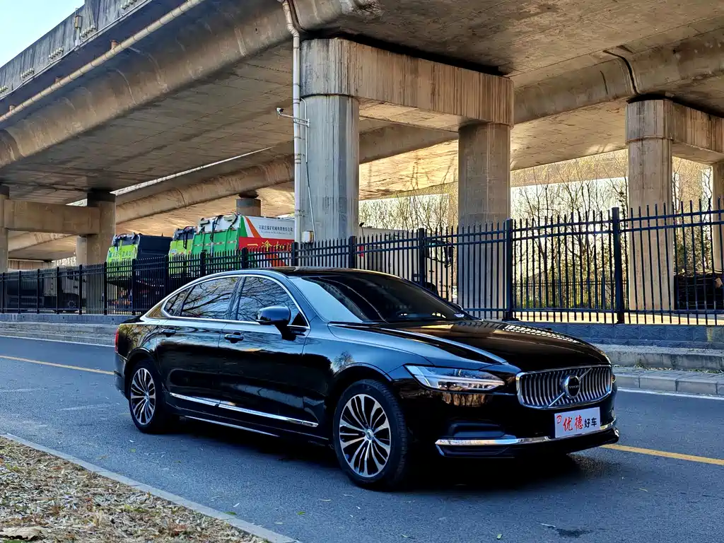 Volvo S90 2023 — фото 19