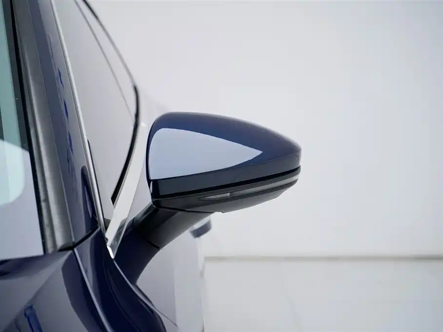 Audi A7L 2023 — фото 36