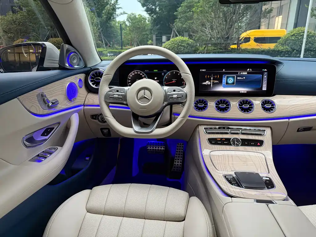 Mercedes-Benz E-Class 2021 — фото 11