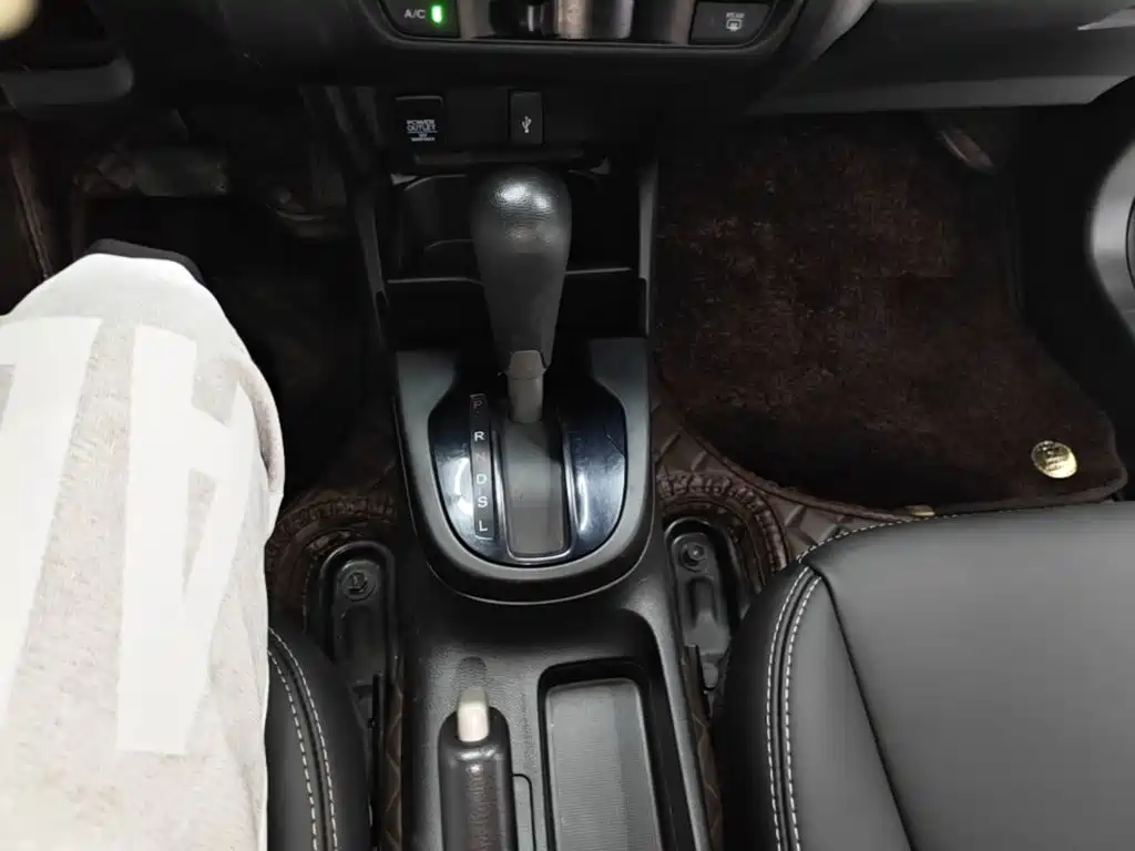 Honda Fit 2015 — фото 14