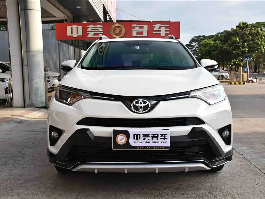 Toyota RAV4 2019 — фото 2