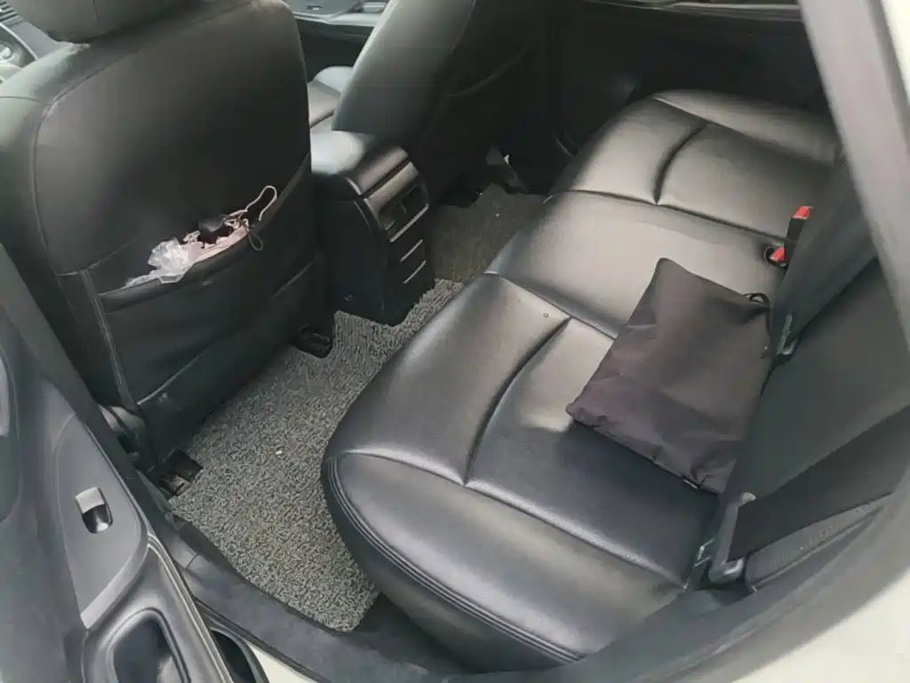 Nissan Tiida 2018 — фото 17