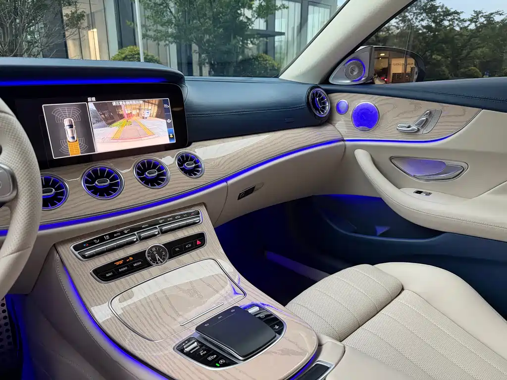 Mercedes-Benz E-Class 2021 — фото 13