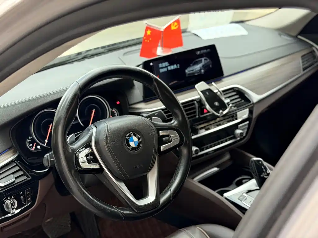 BMW 5 Series 2018 — фото 4