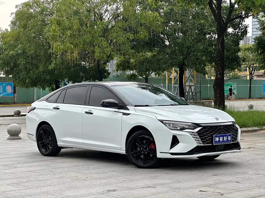 Dongfeng Yixuan MAX 2023 — фото 3