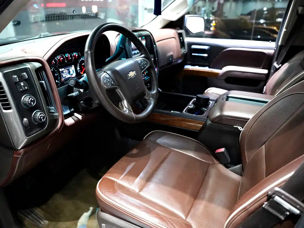 Chevrolet Silverado 2017 — фото 10