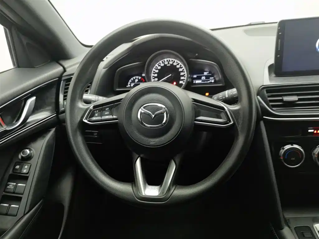 Mazda CX-4 2020 — фото 11