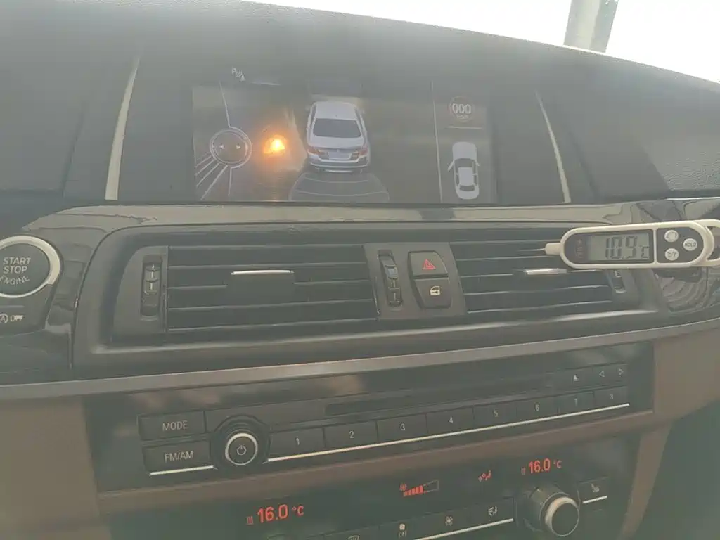 BMW 5 Series 2015 — фото 13