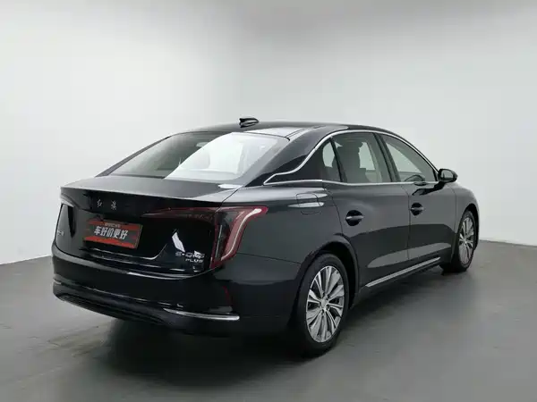 Hongqi E-QM5 2023