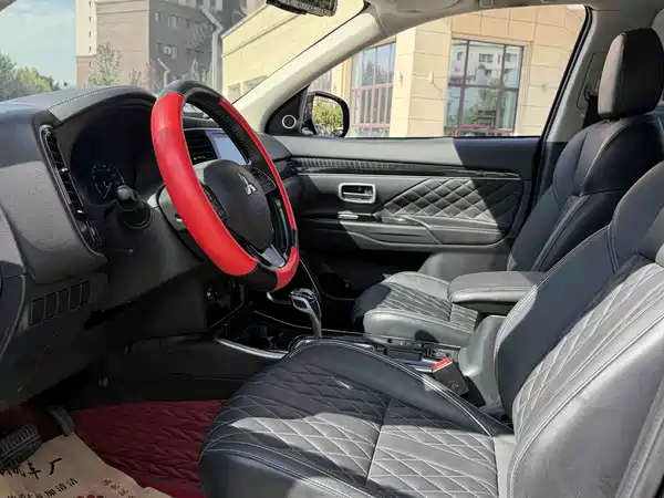 Mitsubishi Outlander 2021