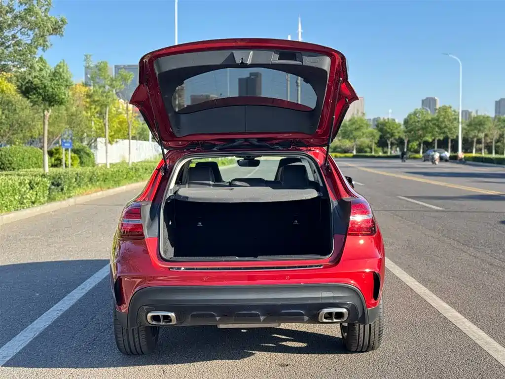 Mercedes-Benz GLA 2018 — фото 15