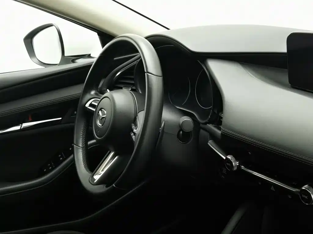 Mazda 3 Axela 2021 — фото 22