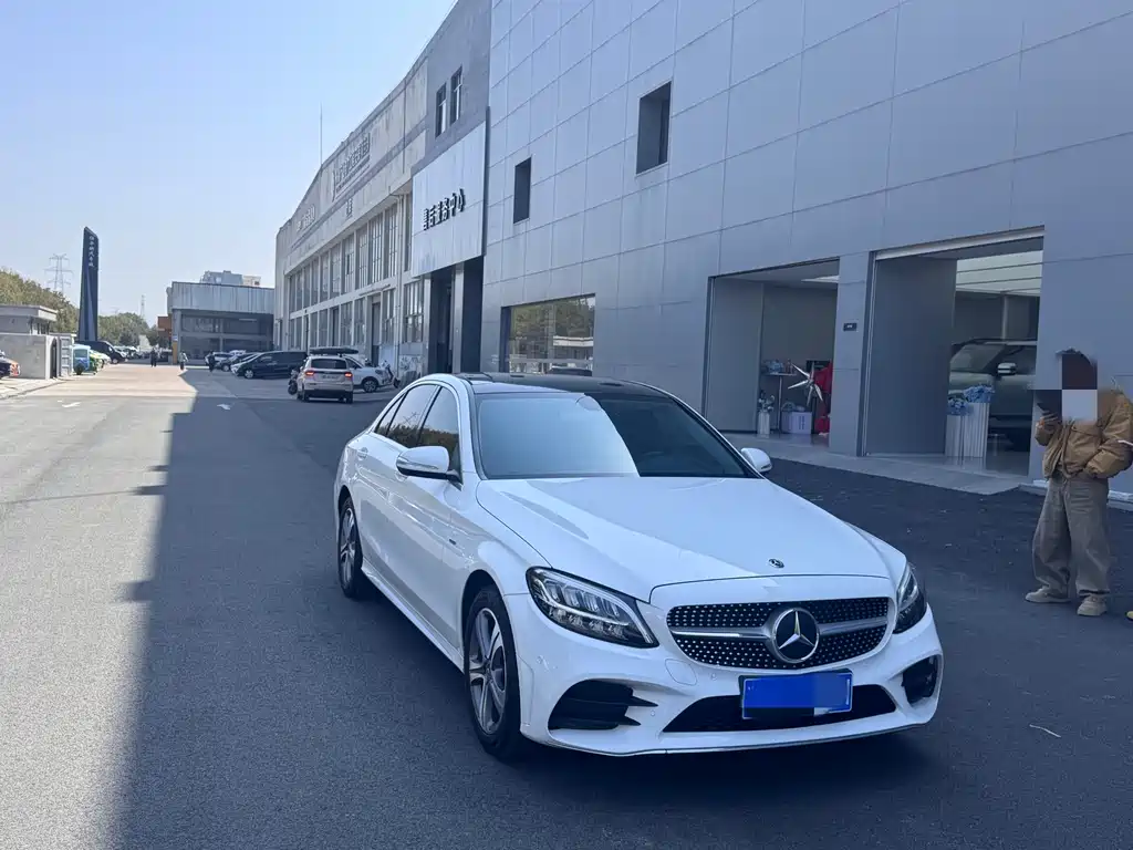 Mercedes-Benz C-Class 2019