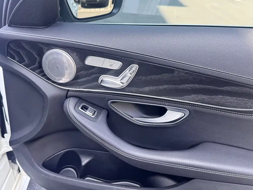 Mercedes-Benz C-Class 2019 — фото 12