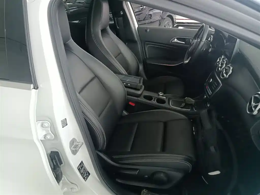 Mercedes-Benz GLA 2017 — фото 25