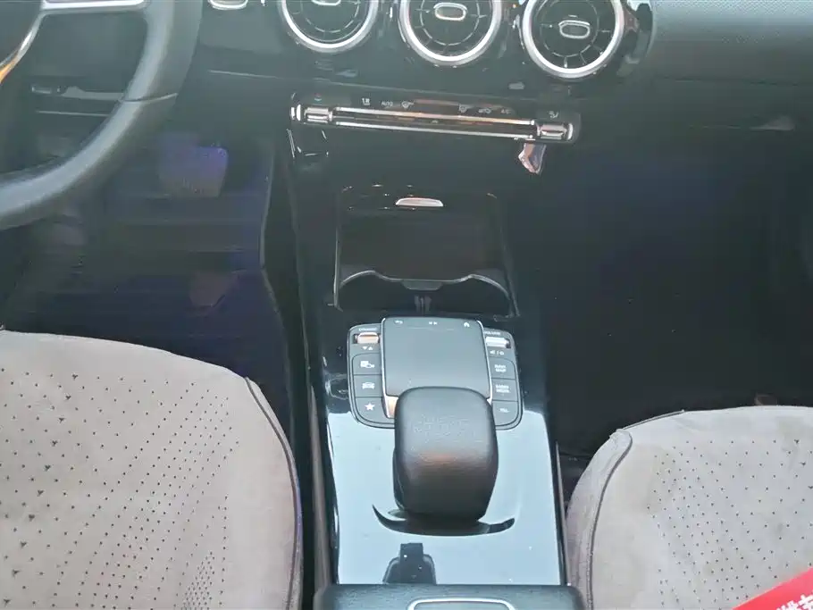Mercedes-Benz A-Class 2023 — фото 16