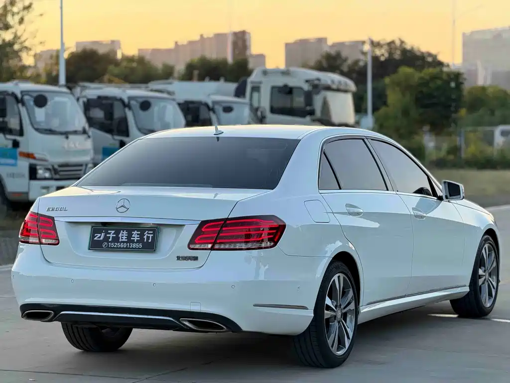 Mercedes-Benz E-Class 2015
