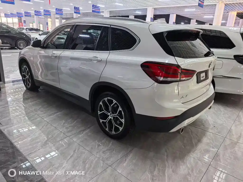 BMW X1 2021 — фото 8