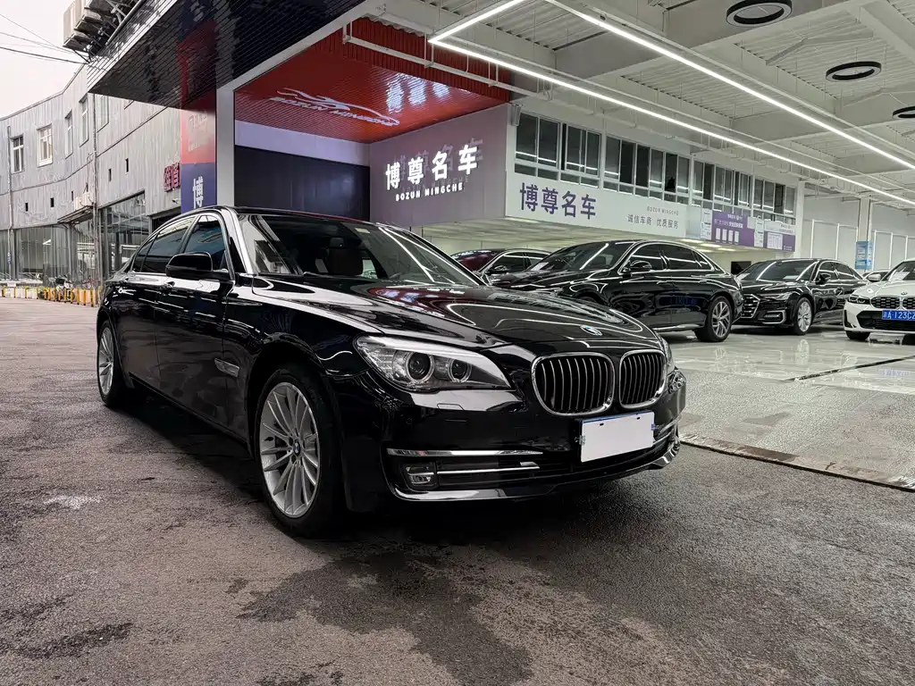 BMW 7 Series 2015 — фото 3