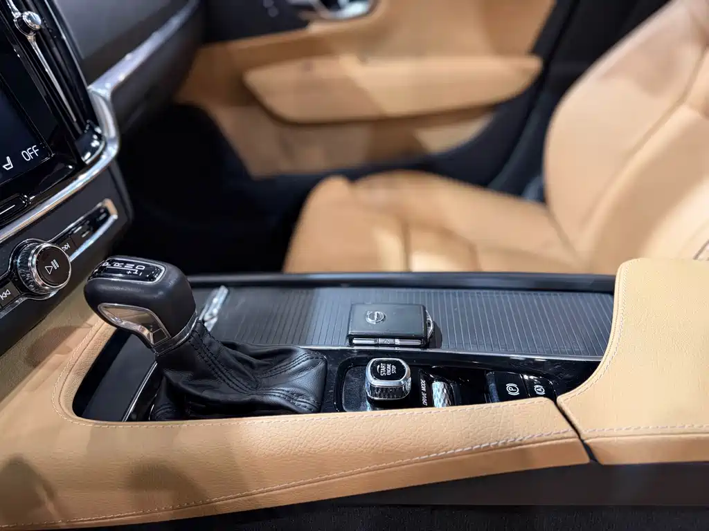Volvo V90 2018 — фото 14