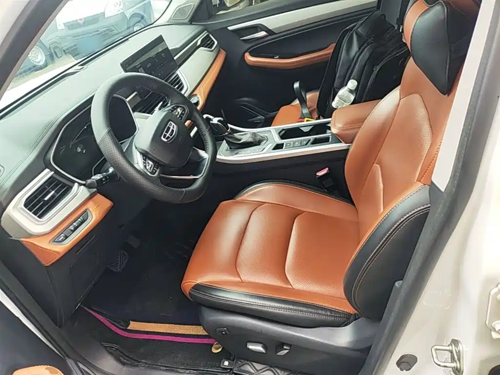Geely Vision X6 2020 — фото 15