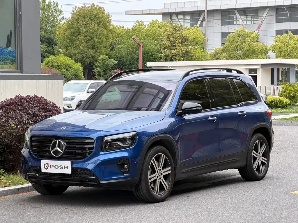 Mercedes-Benz GLB 2023 — фото 1