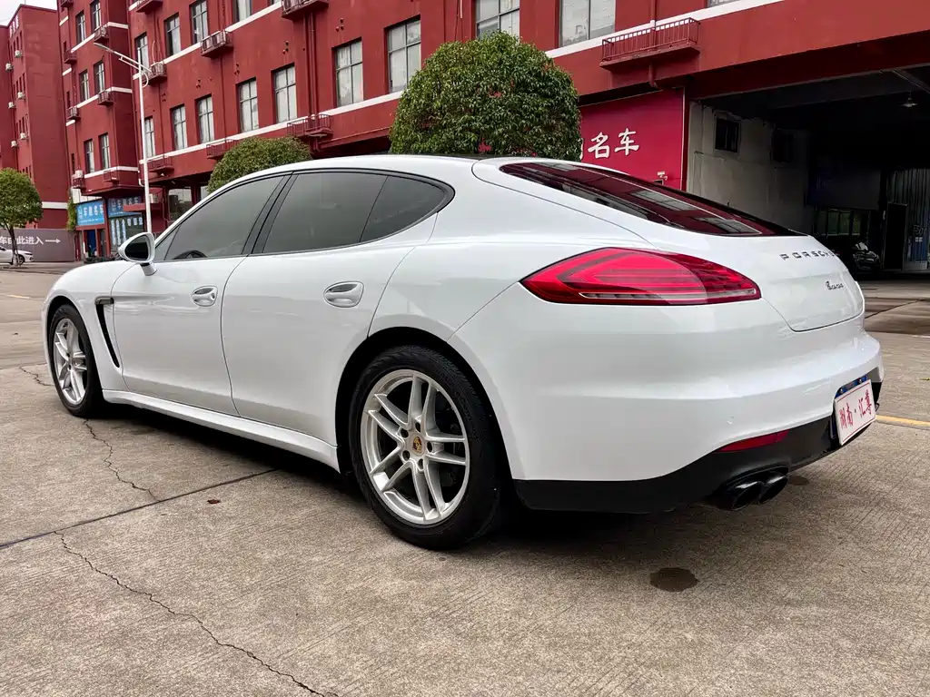 Porsche Panamera 2015 — фото 6